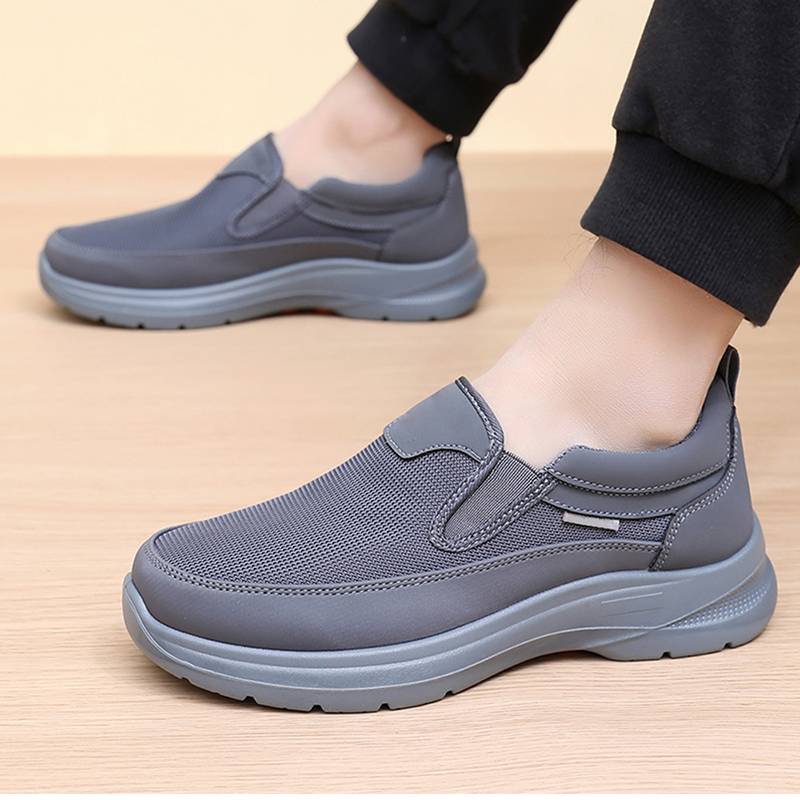 👟 50% RABATT NU! ✨ Ortopediska Andningsbara Slip-On-Sneakers för Män - Stödjer Sulgång med Minnesskuminsatser för Bekväm Heltidsanvändning 🏃‍♂️💨