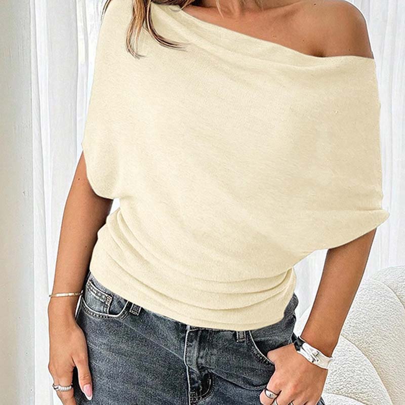 👚 50% RABATT ✨ | Asymmetrisk Topp – Bar Axel & Fladdermusärmar🎁Större rabatt under begränsad tid!