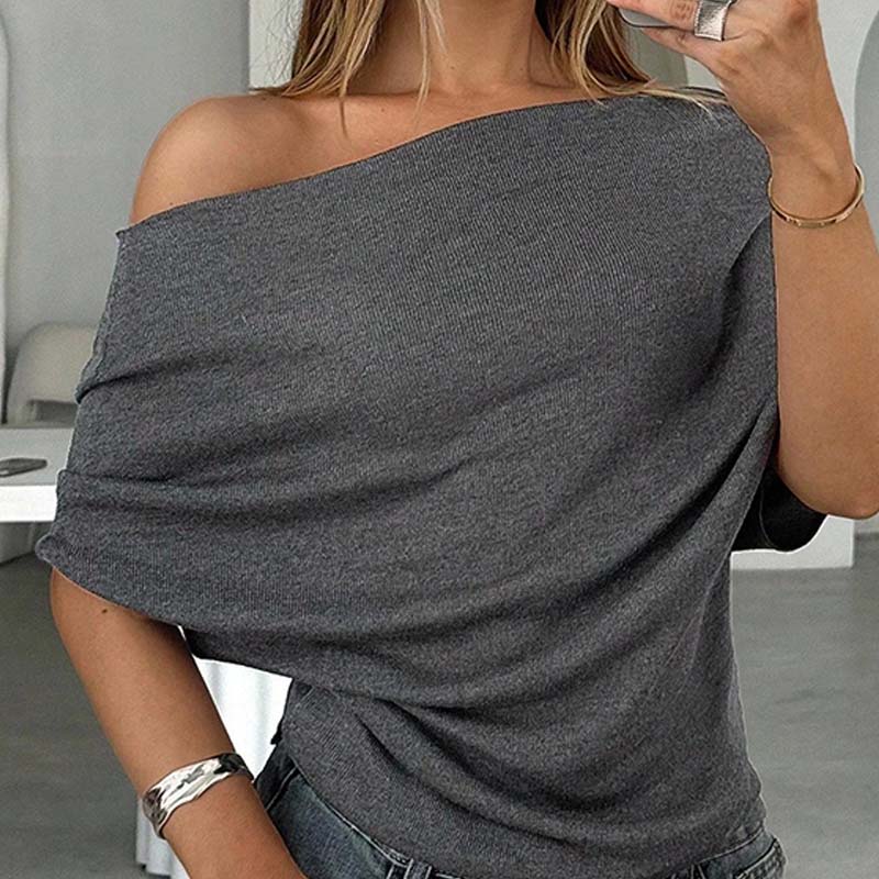 👚 50% RABATT ✨ | Asymmetrisk Topp – Bar Axel & Fladdermusärmar🎁Större rabatt under begränsad tid!