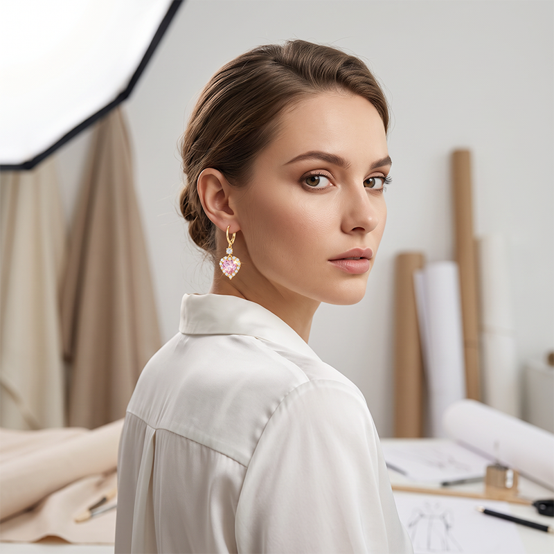 🌸 50% RABATT NU! 🌸 Gnistrande Hjärtformade Hängörhängen